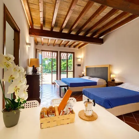 La Corte Del Mulino Lejlighedshotel 4*